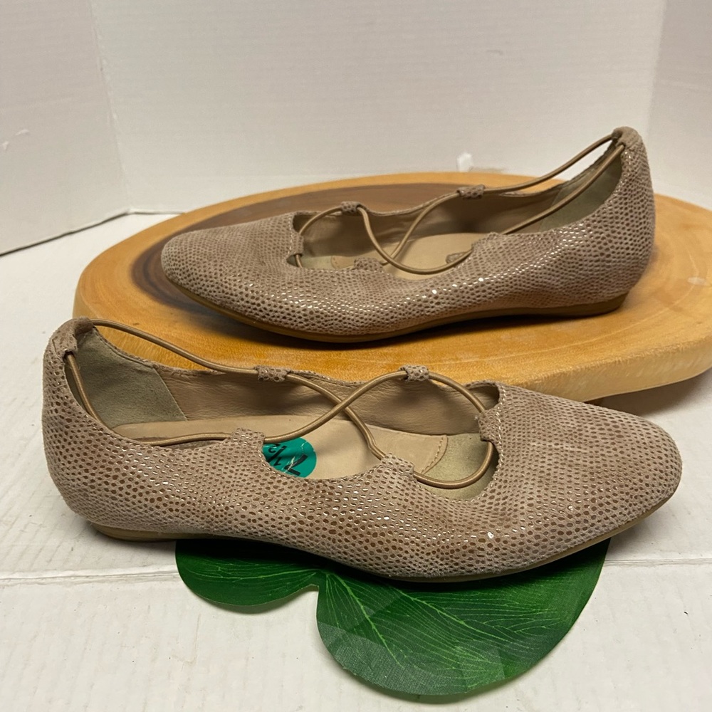Earthies ESSEN Nude Embossed Leather Ballet Flats